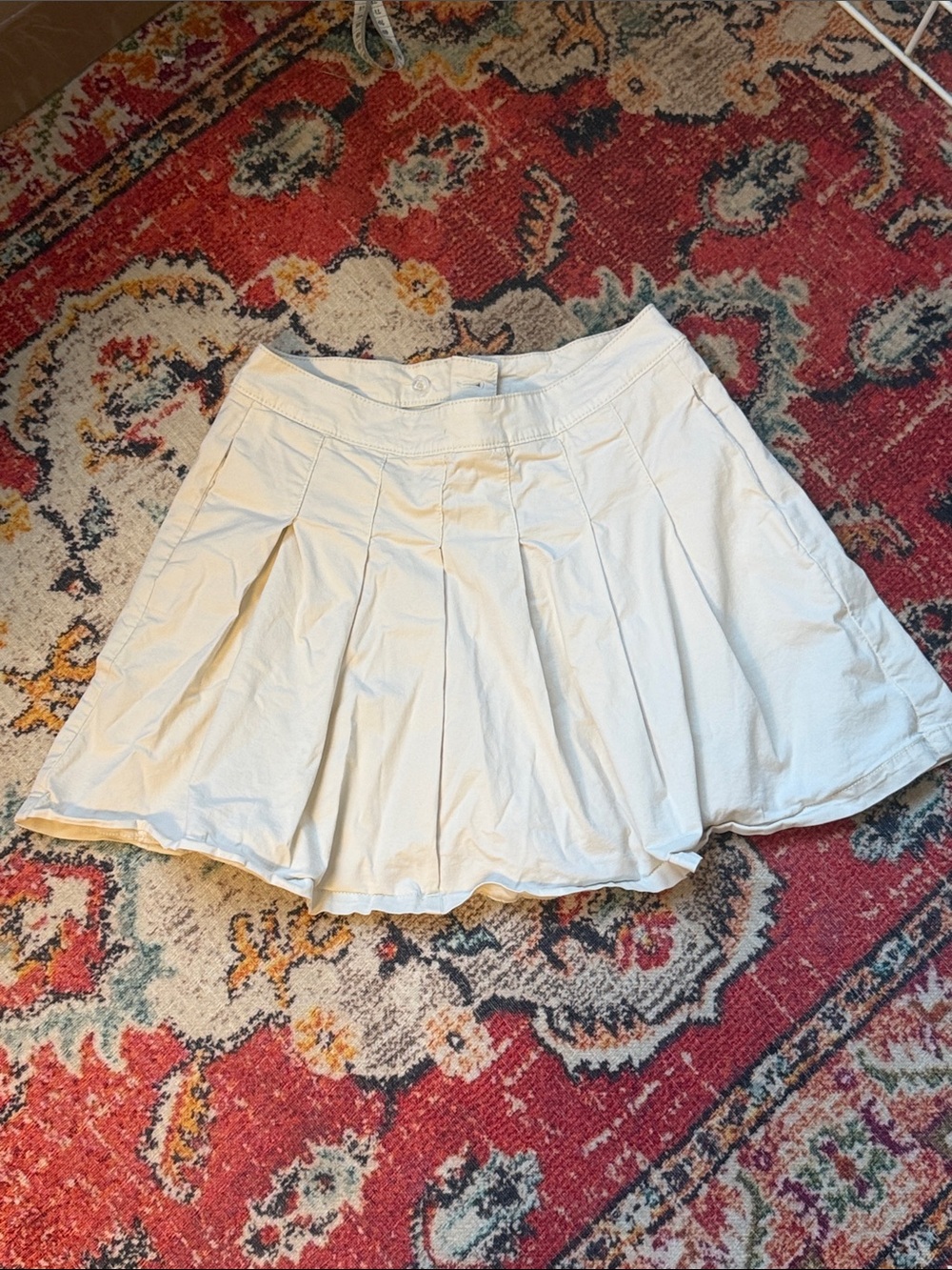 AmericanEagle Cream Pleated Mini Skirt - Size 6